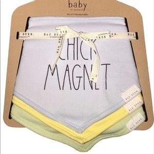 Rae‎ Dunn Bandana Bib Set